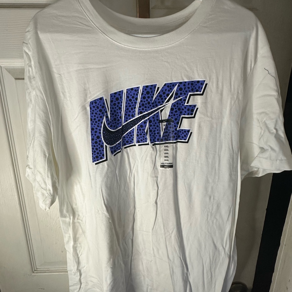 Nike White and Blue Short Sleeve Tee